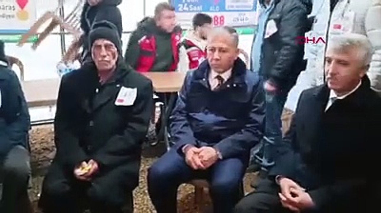 Bakan Yerlikaya'dan, şehit ailesine taziye ziyareti