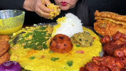 ASMR EATING DAAL,SPICY OMLETTE,GOBI PAKODA,ALOO BHARTA,PAAPAD,ALOO TI_y_null
