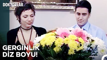 Suat'ın Ailesi, Zenan'ı Bozdu! - Doktorlar