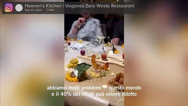 Niente piatti, al ristorante si mangia direttamente sul tavolo. La chef: Ecco perché