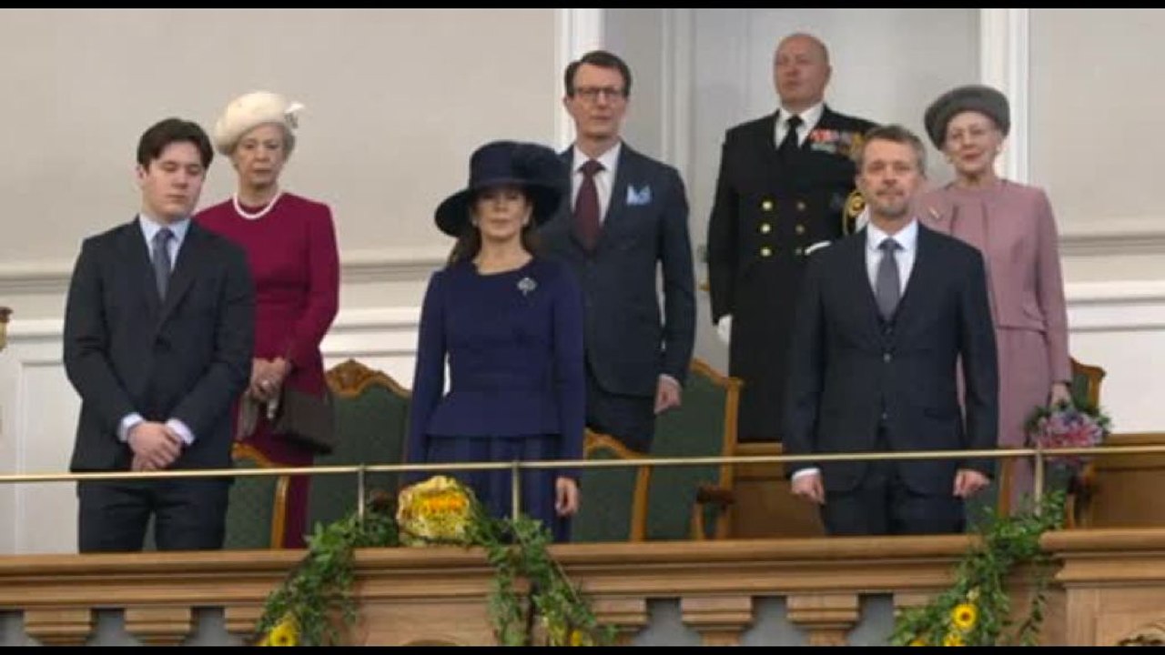 Frederik X per la prima volta in Parlamento da re di Danimarca