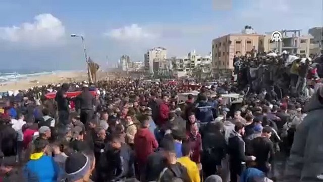 İsrail gıda yardımı için toplanan binlerce Filistinliye kurşun yağdırdı!