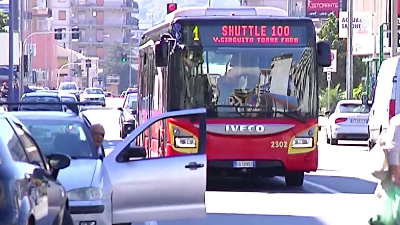 La scomparsa di Paolo Mollica Nardo a Messina, un fotogramma lo ritrae su un bus diretto a Giampilieri