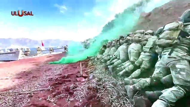 Denizkurdu Tatbikatı nefes kesti! Türk donanması 3 denizde gövde gösterisi yaptı