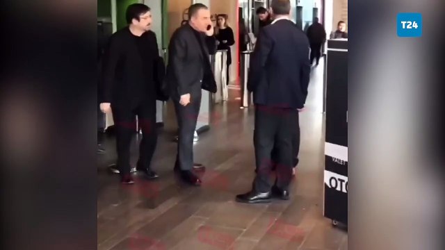 Kulüpler Birliği Başkanı Ali Koç, Faruk Koca'yı sarılarak uğurladı
