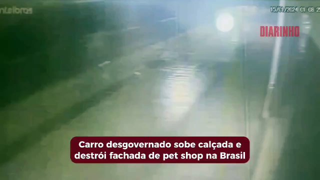 Carro desgovernado sobe na calçada e destrói fachada de pet shop na Brasil