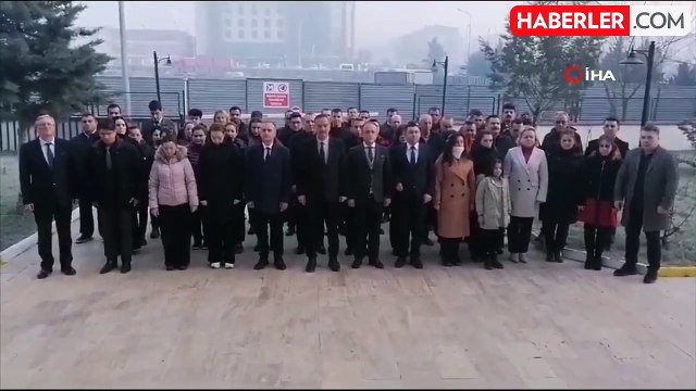 Edirne'de Tapu Kadastro personelinden şehitler için saygı duruşu