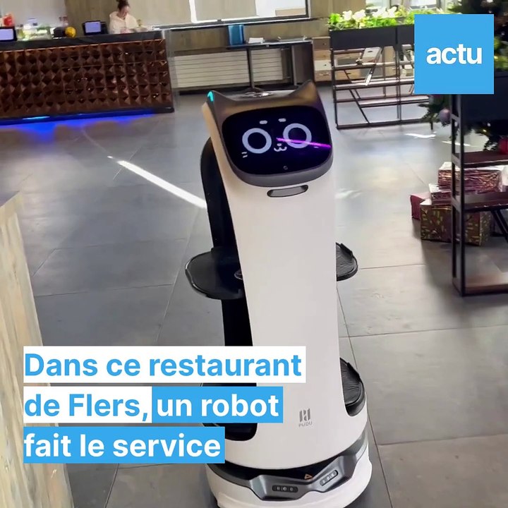 Un robot fait le service dans ce restaurant à Flers