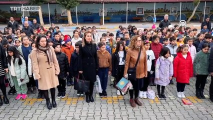 MSB'den şehitlere saygı duruşunda bulunan öğrencilere teşekkür