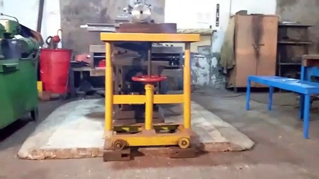 Shaper Machine working on full flow Mechanical Works