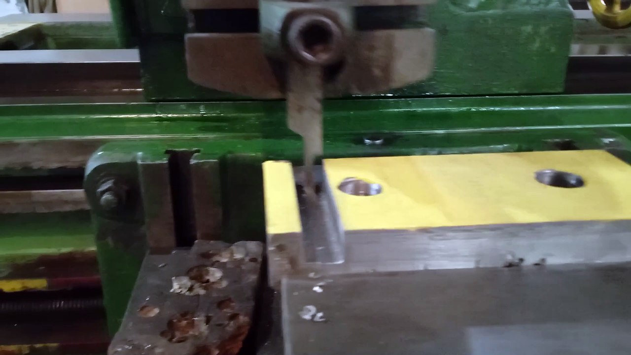 Shaper Machine working on full flow Mechanical...