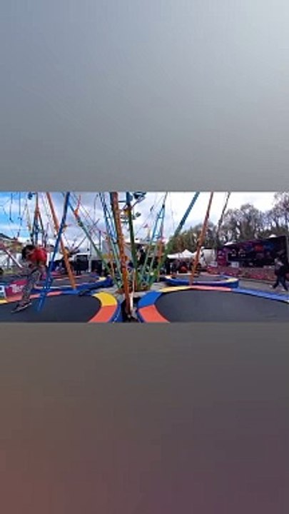 Foire des RAMEAUX   Foire de GRENOBLE 2023   #grenoble  #manege #france  #foire #animation  (65)