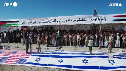 Gli Houthi diffondono un video con l'attacco simulato a un sito israeliano