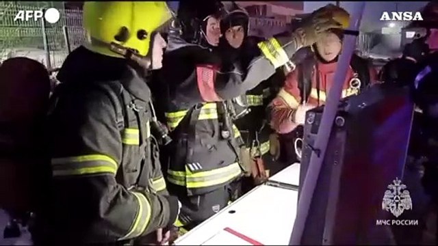 Russia, incendio in un magazzino di spedizioni a San Pietroburgo