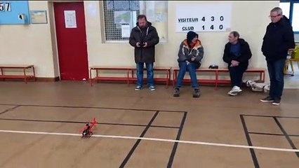 Gilles aux commandes thierry à l'oeil de la camèra