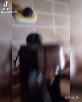 How to make espresso coffee at home using a DeLonghi machine كيف تصنع قهوه اسبرسو في البيت باستخدام مكينه ديلونجي How to make espresso coffee at home using a DeLonghi machine