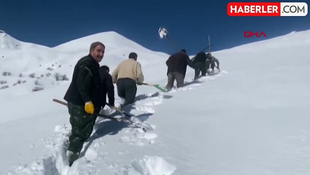 Van'ın Bahçesaray ilçesinde çığ altında kalan mahalleye su getirildi
