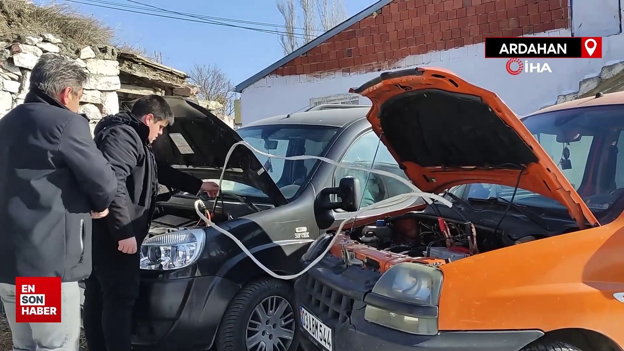 Ardahan’da Sibirya soğukları: Araçlar çalışmadı