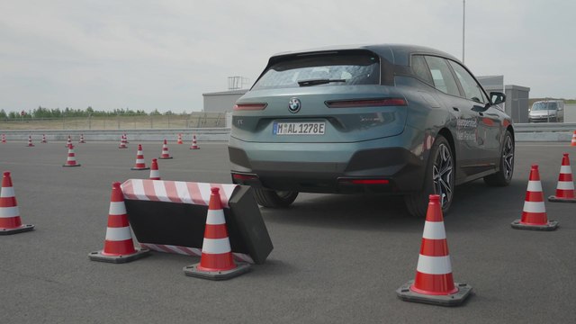 BMW Group Innovations at CES 2024 - Teleoperated Valet Parking