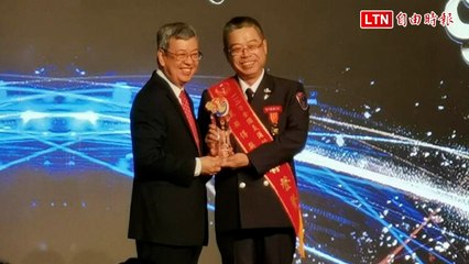 消防署表揚鳳凰獎楷模 陳建仁：致上最高敬意