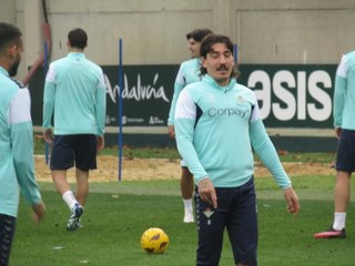 Bellerín se reincorpora a los entrenamientos del Real Betis ⚽