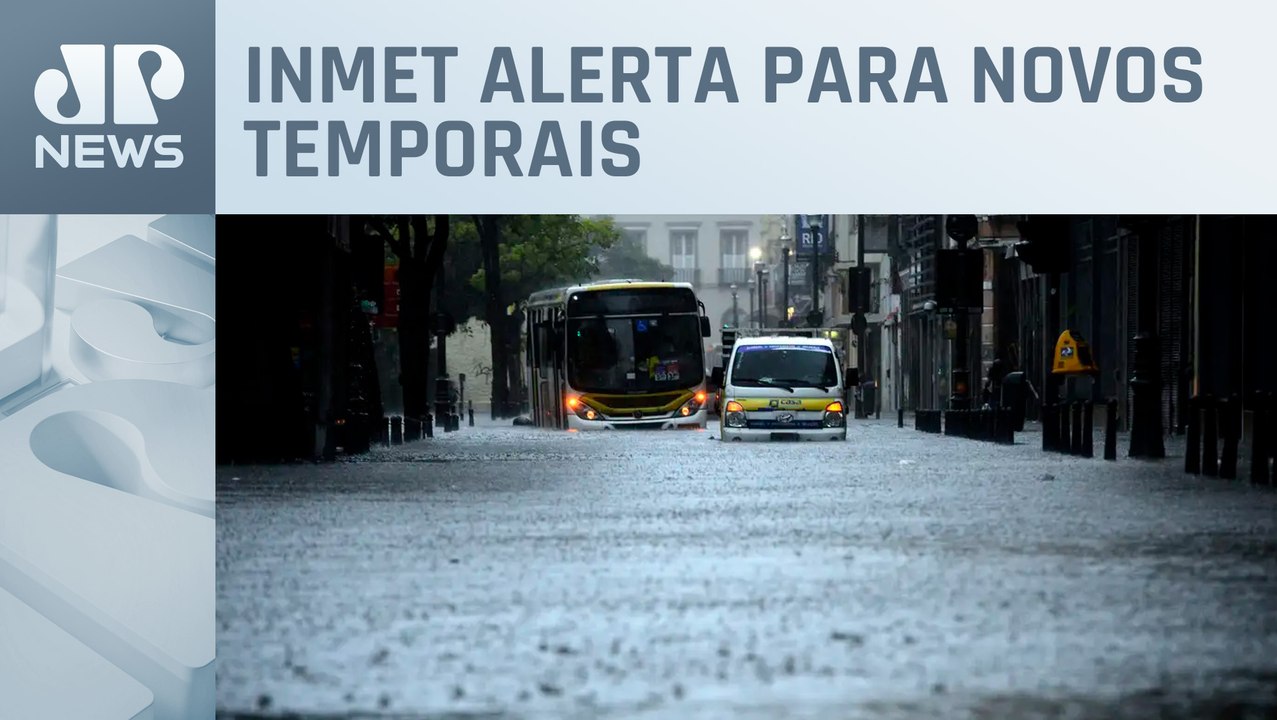 Moradores de regiões mais afetadas pelas chuvas no RJ seguem sem água