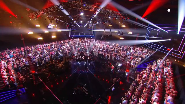 Étienne Daho et Vanessa Paradis chantent Tirer La Nuit Sur Les Étoiles