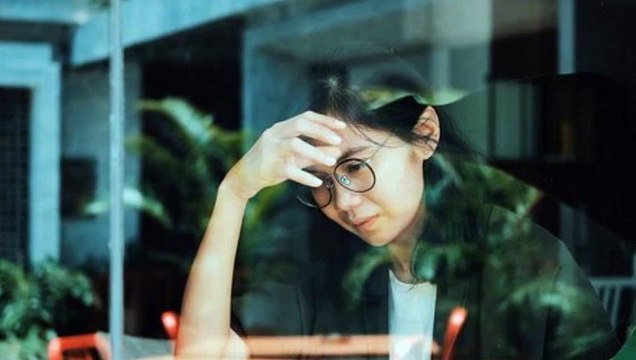 Esta es la razón por la que te sientes triste y enfadada antes de la menstruación y no deberías ignorarla, según los psicólogos