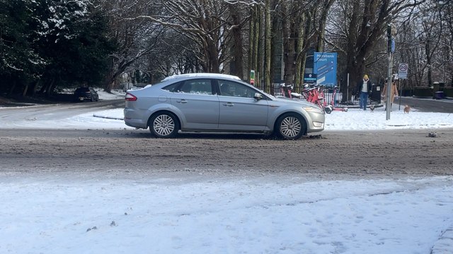 Major disruption as Liverpool wakes up covered in snow - LiverpoolWorld Headlines