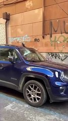 Follia a Palermo, con una mazza danneggia 15 auto