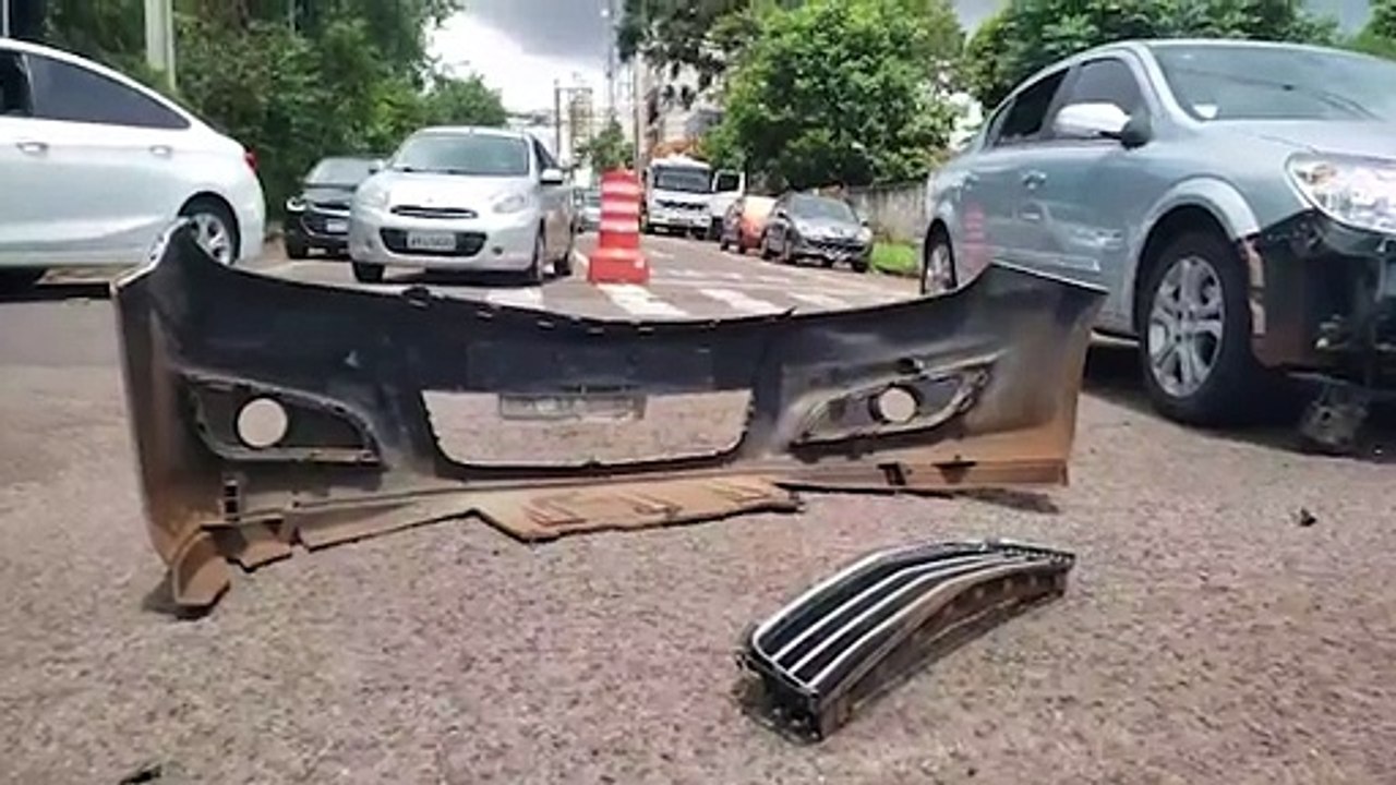 Estamos a zero dias sem acidentes: Forte colisão é registrada na Rua Eduardo Tadeu Melani com Rua Rio de Janeiro