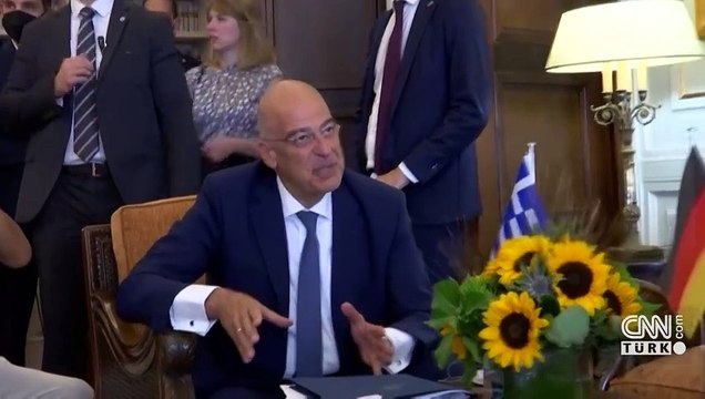 Yunanistan Savunma Bakanı Dendias: Türkiye ileri, biz geri adımlar attık