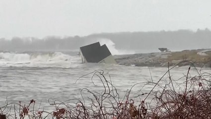 15-Foot Wave Destroys 19th Century Fishing Huts in Portland 🌊