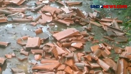 Puting Beliung Porak-Porandakan Puluhan Rumah Warga di Tasikmalaya