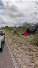 VÍDEO: Médica morre carbonizada após grave acidente em estrada na Bahia