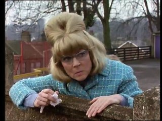 Absolutely (1989) - S02E05 - 19 September 1990