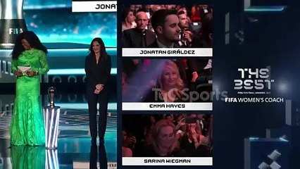 LO MEJOR DE LOS PREMIOS FIFA THE BEST 2023 _ RESUMEN -- LIONEL MESSI_ EL HINCHA ARGENTINO Y MUCHO MÁS