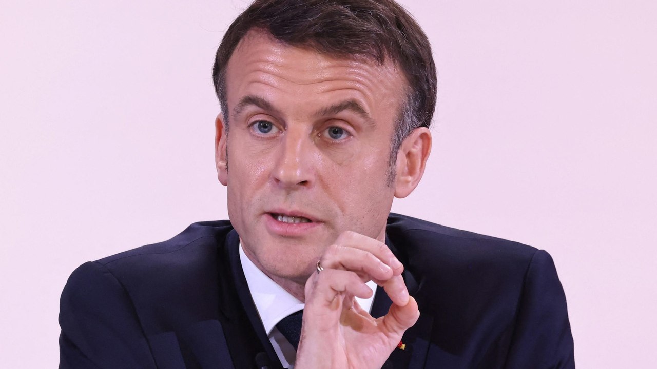 Macron affirme ne pas avoir parlé des municipales à Paris avec Rachida Dati avant sa nomination à la Culture