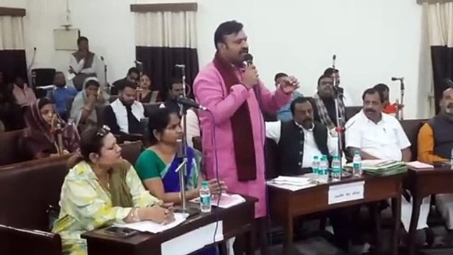 नगर निगम में सदन बैठक आयोजित