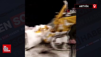Artvin'de kar nedeniyle yolda kalan aracını 4 gün sonra buldu
