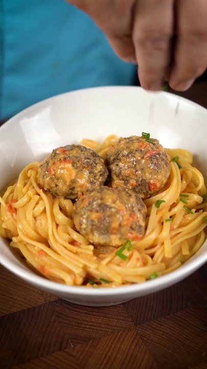 Spaghetti et boulettes de boeuf à la sauce burrata ! #Dailyfood #Dailycuisine #recette #cuisine