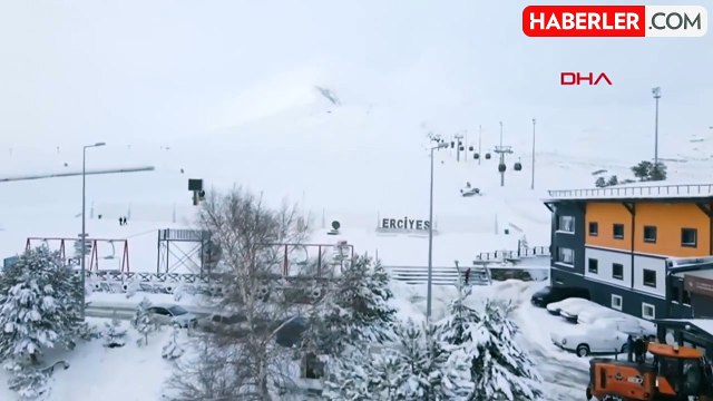 Erciyes Kayak Merkezi'nde Kar Kalınlığı 110 Santimetreye Ulaştı