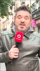 Si viraliza la violenta reacción de estos okupas que agreden a un reportero