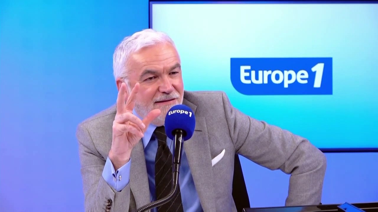 Pascal Praud et vous - «Je me sens dans mon rôle» : Laurence Ferrari revient sur sa question posée à Emmanuel Macron