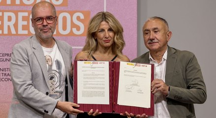 Díaz dice que "hay que tener un debate" sobre los sueldos de los empresarios durante la firma del SMI