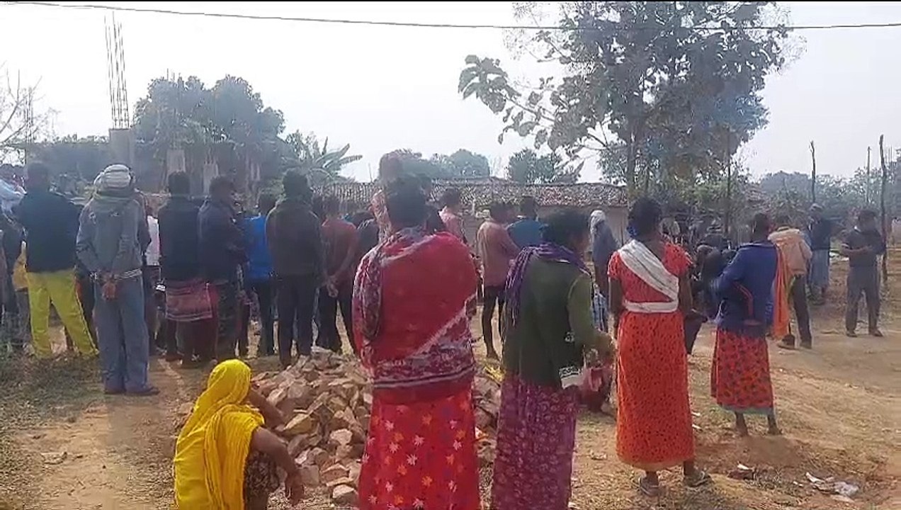 नव विवाहिता की संदिग्ध हालत में फांसी पर लटकती...