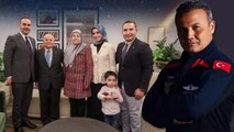 Bakan Kacır, Türk astronot Alper Gezeravcı'nın ailesiyle bir araya geldi