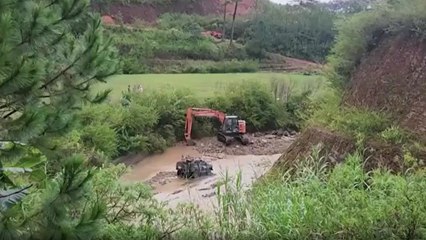 '베트남 달랏 사망' 유족들, 경찰에 여행사 고소 / YTN