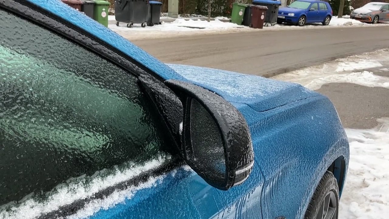 Glatteis bringt Deutschland ins Schlittern