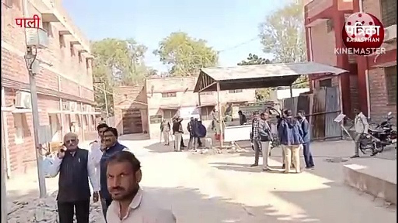Watch Video : घर के बाहर बैठी थी दादी, नाबालिग...